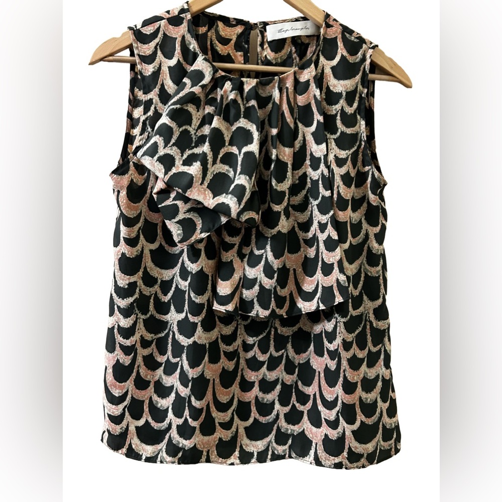 T Bags Los Angeles Sleeveless Blouse with Bow Front & Keyhole Back Size Small